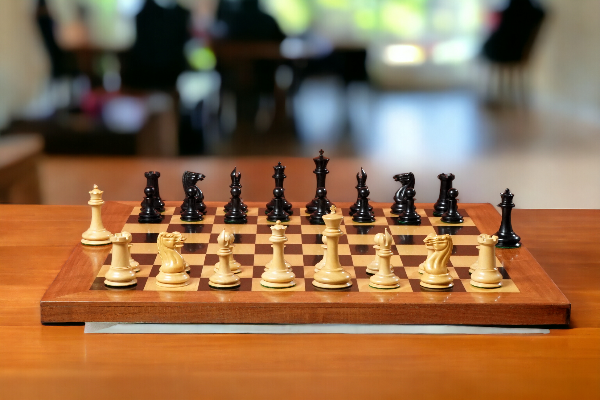 1850 London Boxwood and Ebony 3.5 Inch Replica Chessmen - Official Staunton™