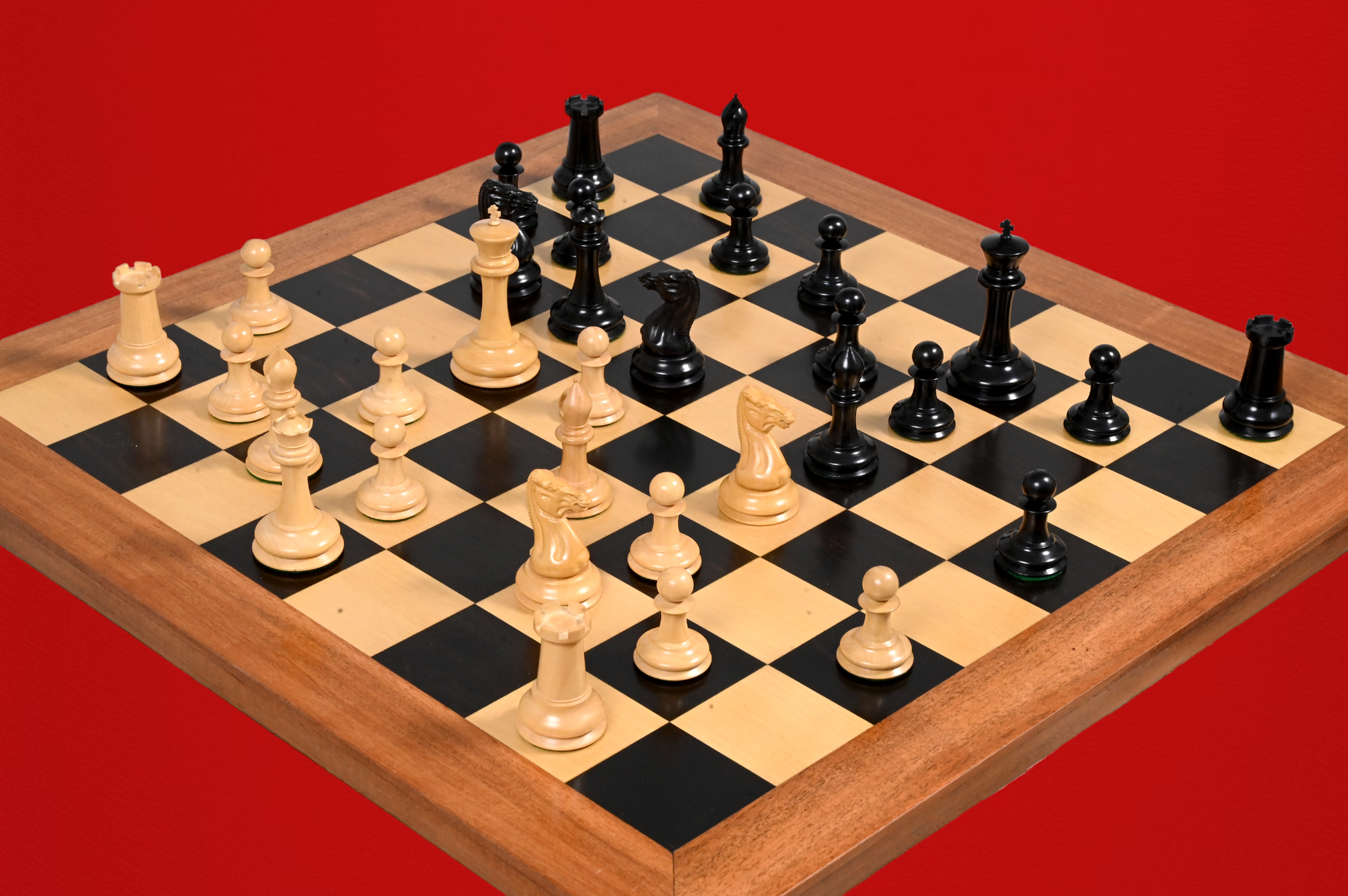 1850 London Boxwood and Ebony 3.5 Inch Replica Chessmen - Official Staunton™