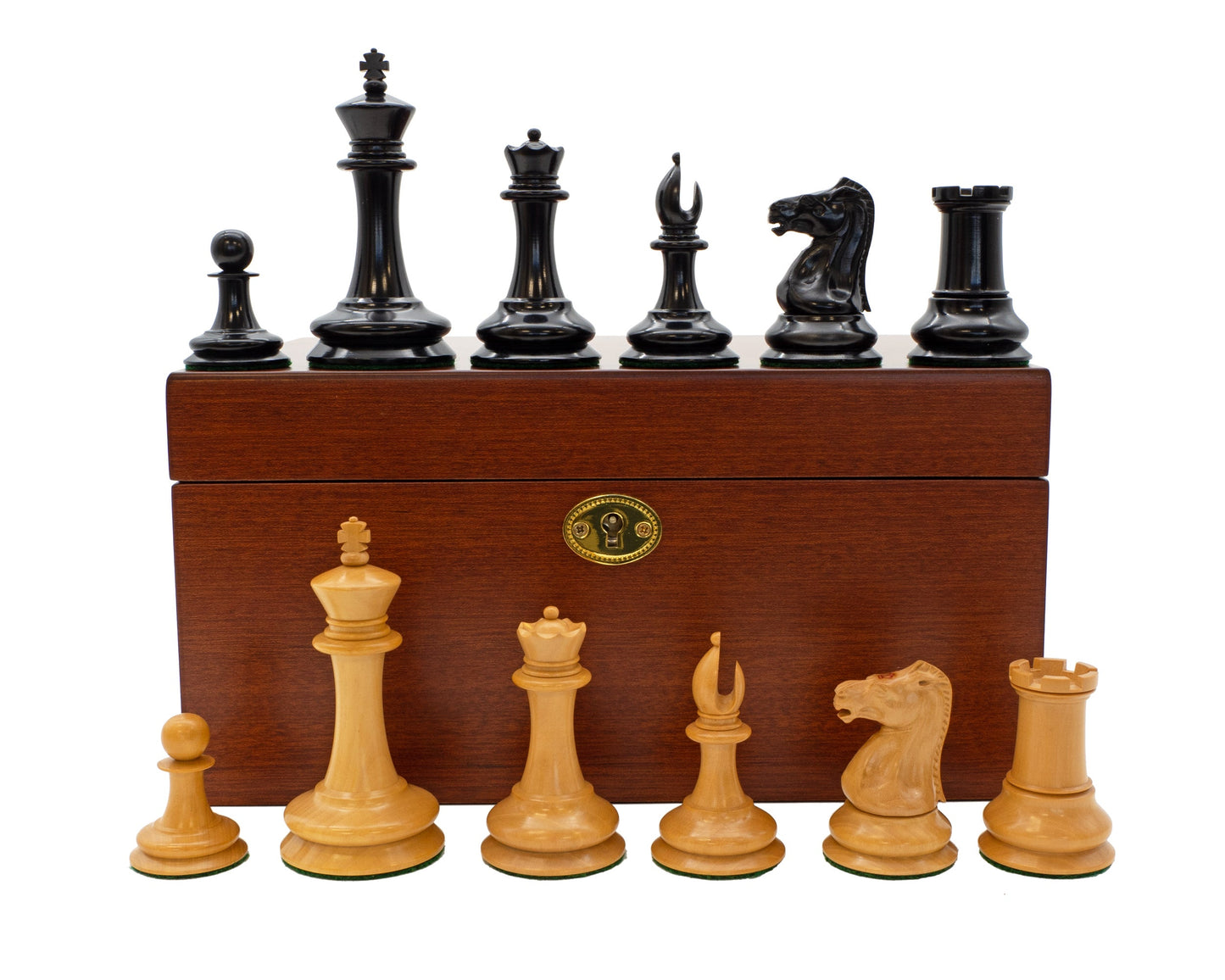 3.5" Leuchars Chess Pieces & Box