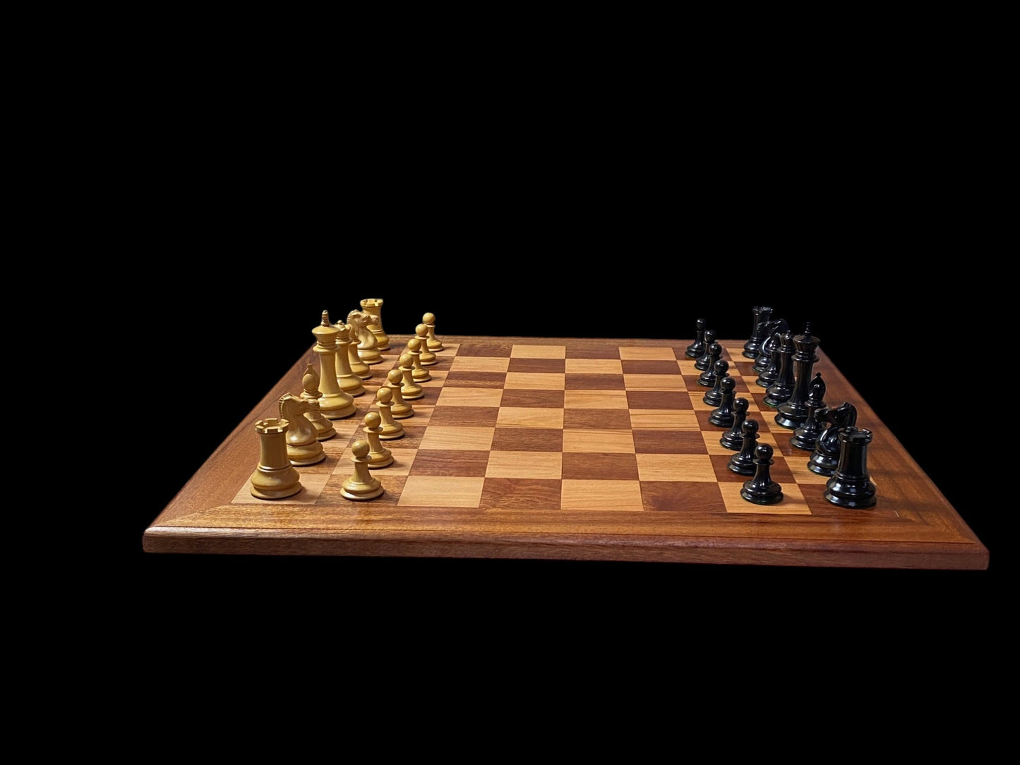 Reproduction Leuchars 1849 Vintage Staunton Chess Set, Board and Box