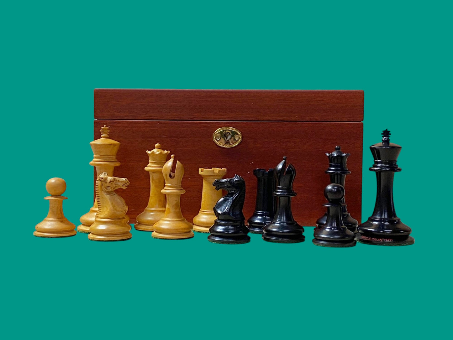 Antique Dropjaw Reproduction Chessmen & Mahogany Hinged Box