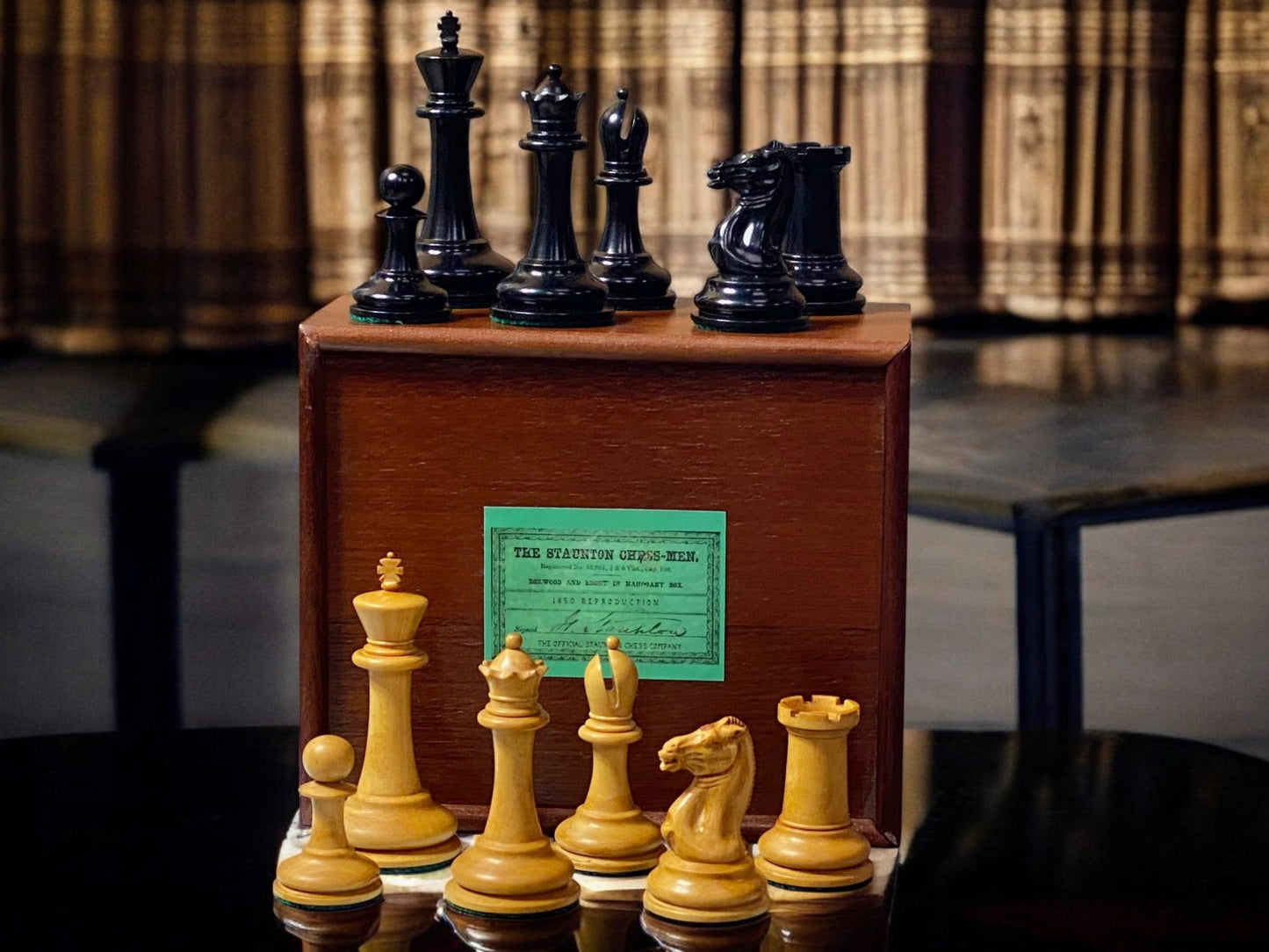 3.5" Antiqued Distressed Harrwitz Chessmen with Slide Top Box