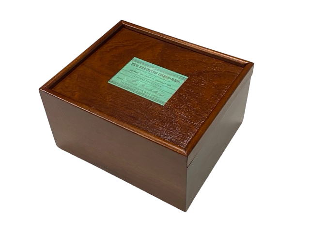 1850 London Boxwood and Ebony 3.5 Inch Replica Chessmen - Official Staunton™