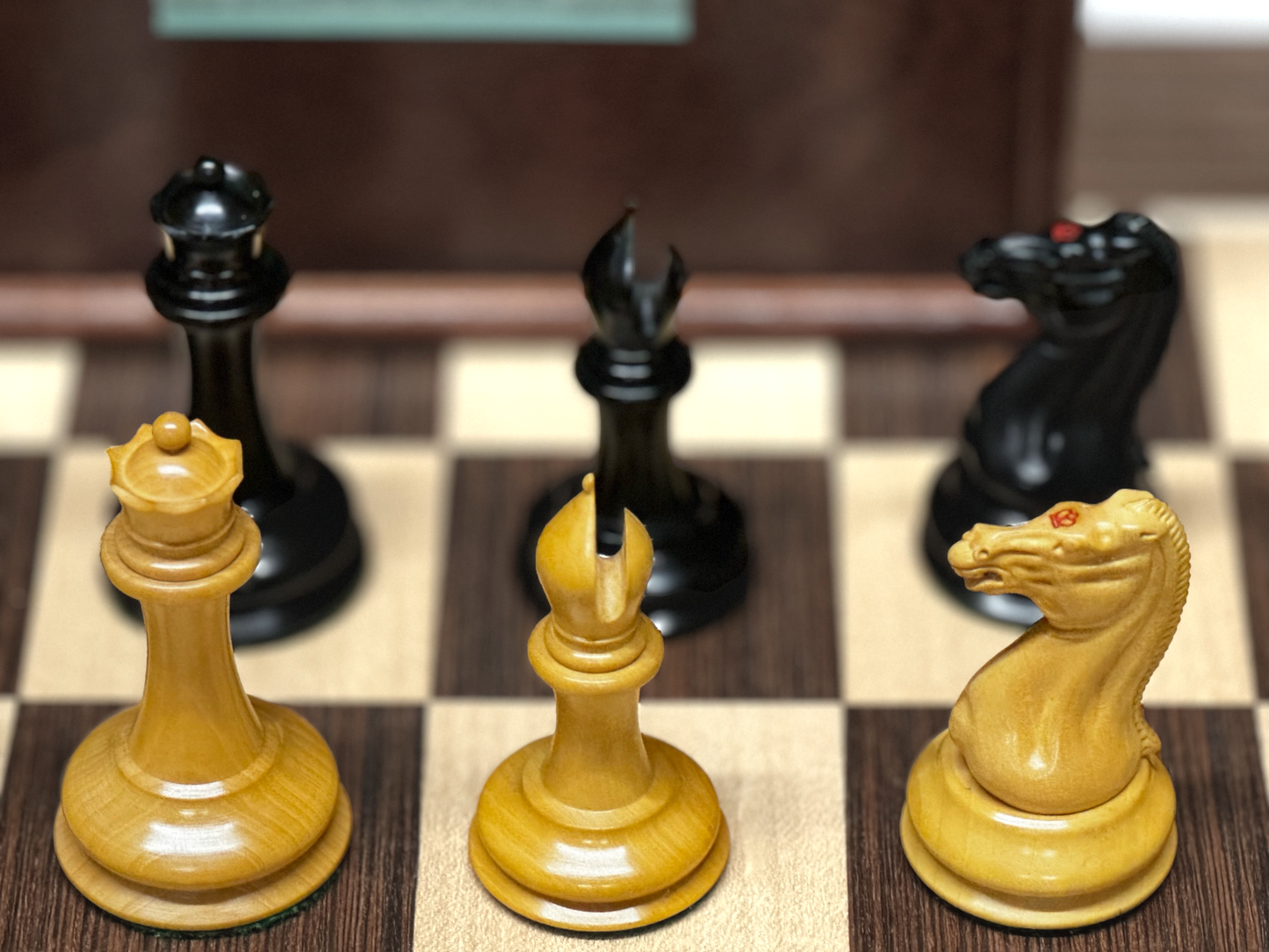 1850 London Boxwood and Ebony 3.5 Inch Replica Chessmen - Official Staunton™