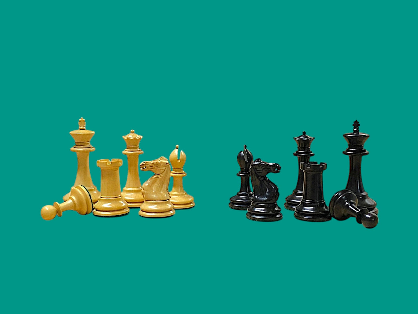 1862 Reproduction Chess Pieces and Mahogany Box