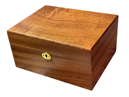 1849 Staunton Reproduction Chess Pieces and Mahogany Box